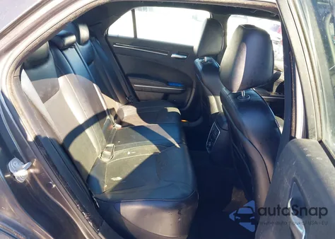 2013 Chrysler 300C Awd z USA, uszkodzony, nr VIN 2C3CCAKT4DH646536